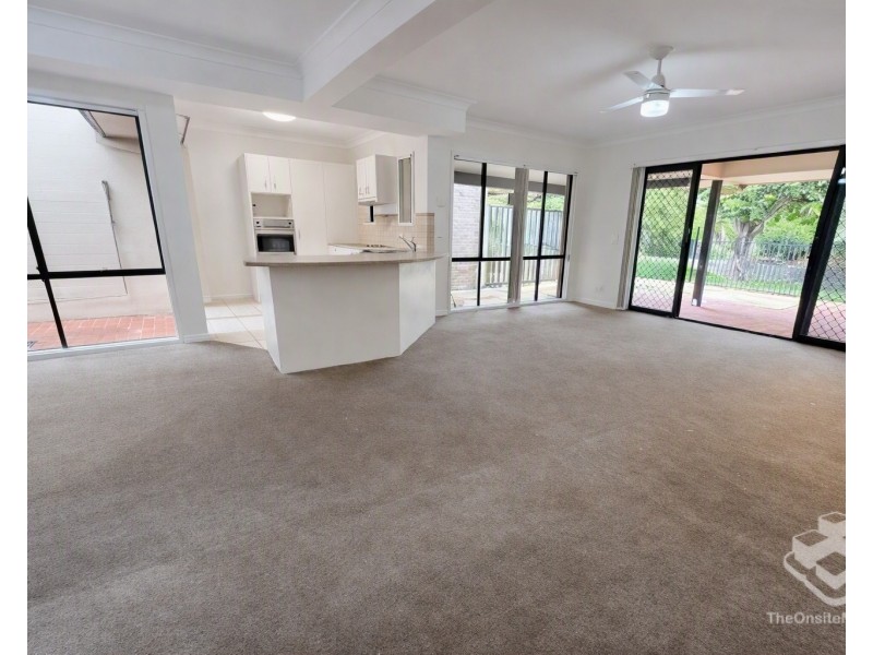 33/2 Springhill Drive, Sippy Downs QLD 4556
