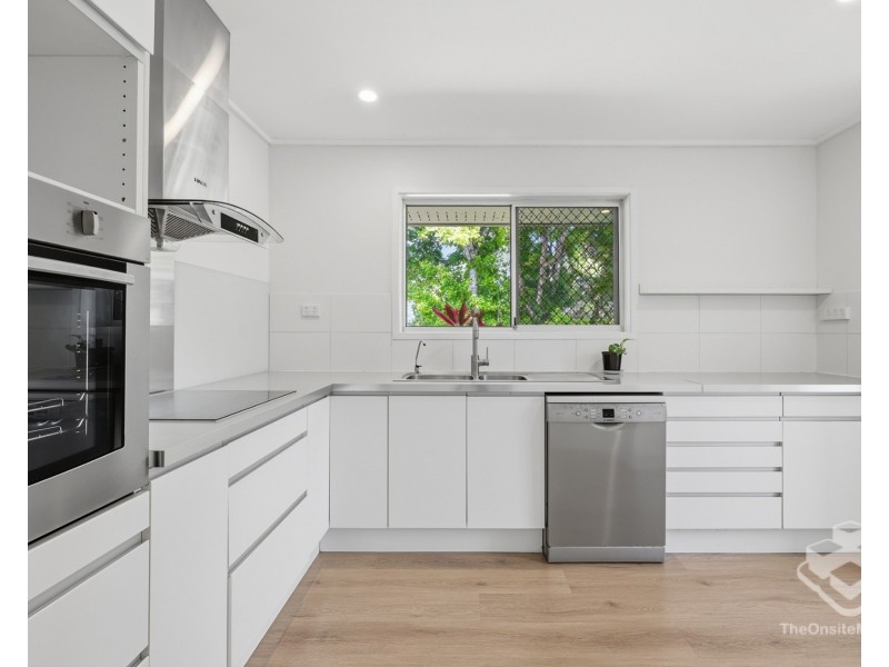 38 Bloodwood Crescent, Molendinar QLD 4214