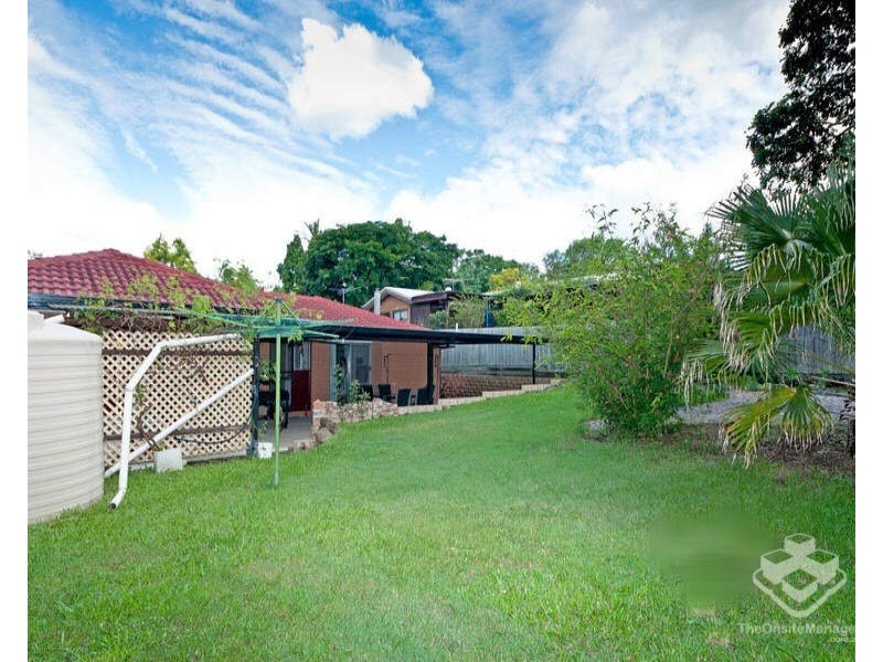 7 Flag Street, Jamboree Heights QLD 4074