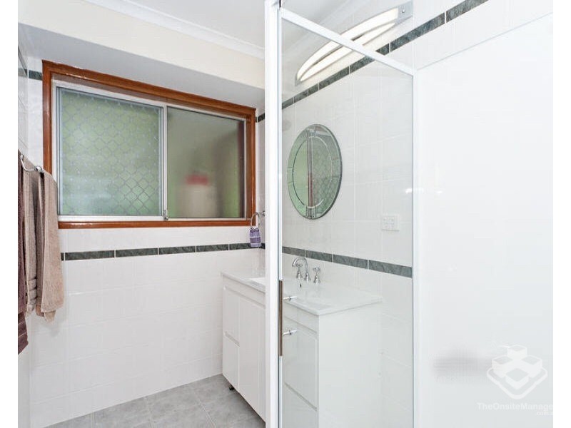 7 Flag Street, Jamboree Heights QLD 4074