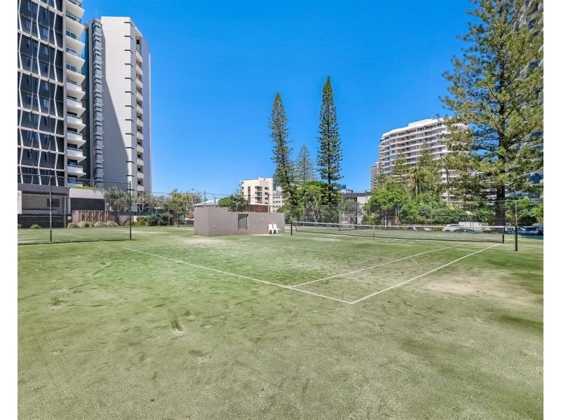 ID:21202358/ 5 Enderley Avenue, Surfers Paradise QLD 4217