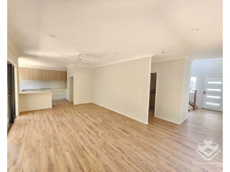 9/74 FINNEGAN WAY, Coomera QLD 4209