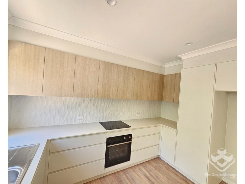 9/74 FINNEGAN WAY, Coomera QLD 4209