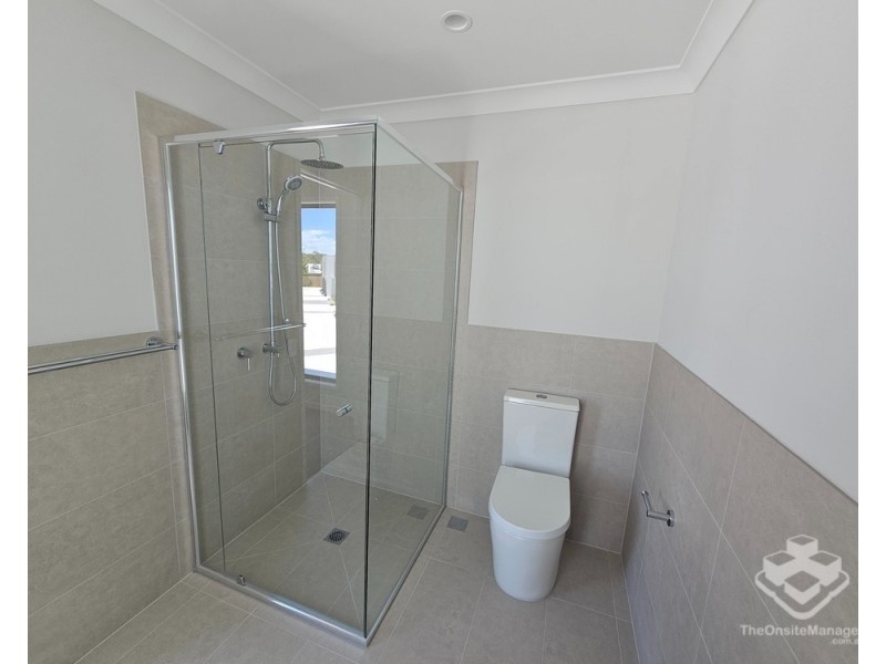 9/74 FINNEGAN WAY, Coomera QLD 4209