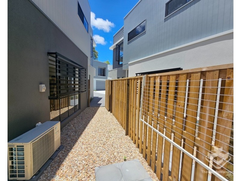 9/74 FINNEGAN WAY, Coomera QLD 4209