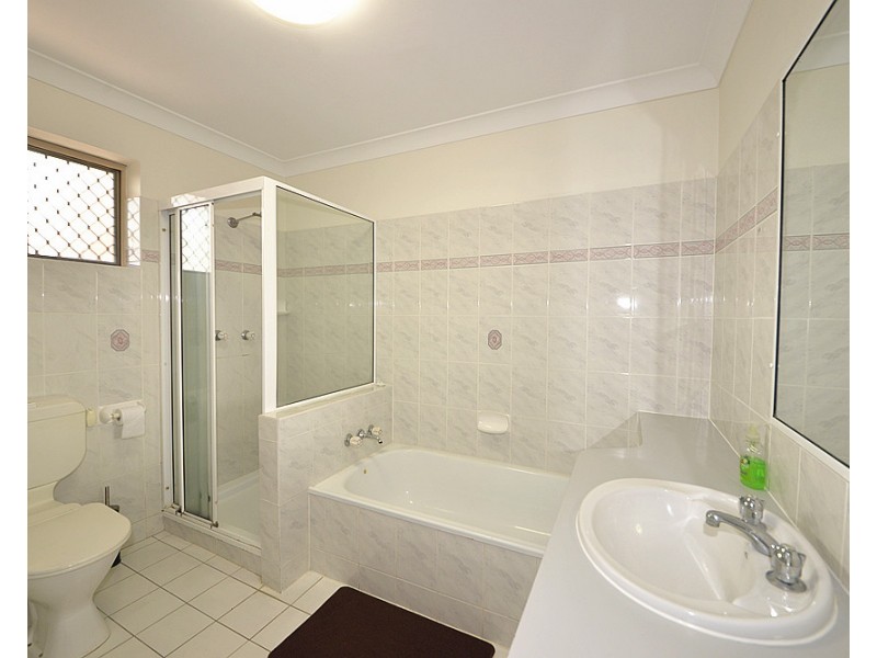 6/115 Central Avenue, Indooroopilly QLD 4068
