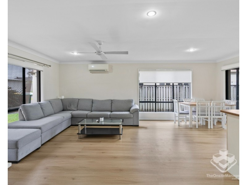 3 Madasin Close, Arundel QLD 4214