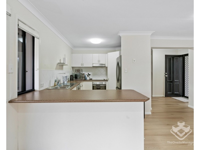 3 Madasin Close, Arundel QLD 4214