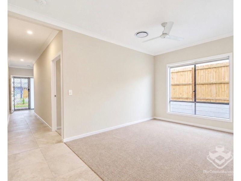 16 Suncrest Mews, Redbank Plains QLD 4301