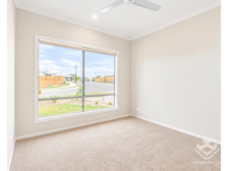 16 Suncrest Mews, Redbank Plains QLD 4301