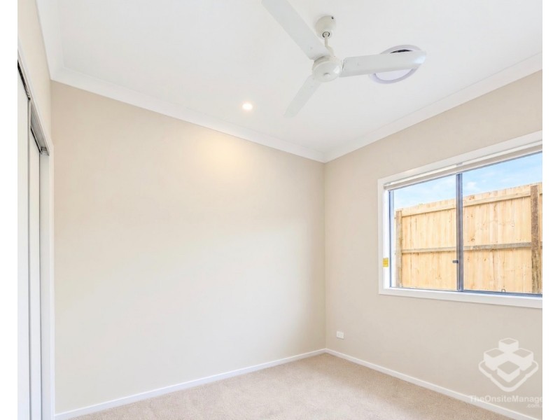 16 Suncrest Mews, Redbank Plains QLD 4301