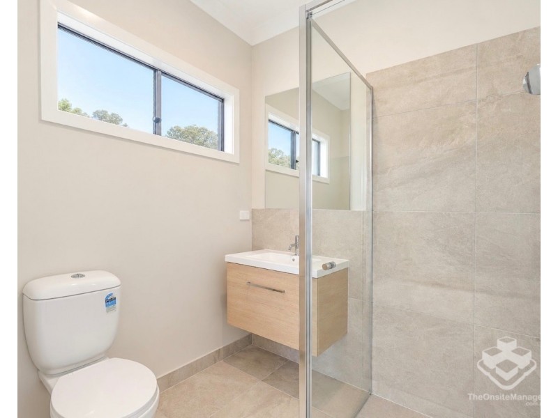 16 Suncrest Mews, Redbank Plains QLD 4301