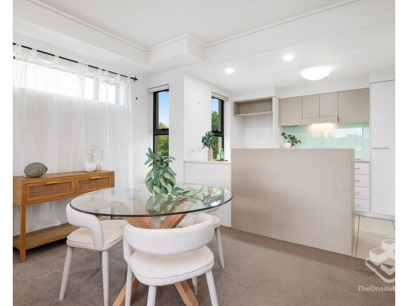 1306/16 Surbiton Court, Carindale QLD 4152