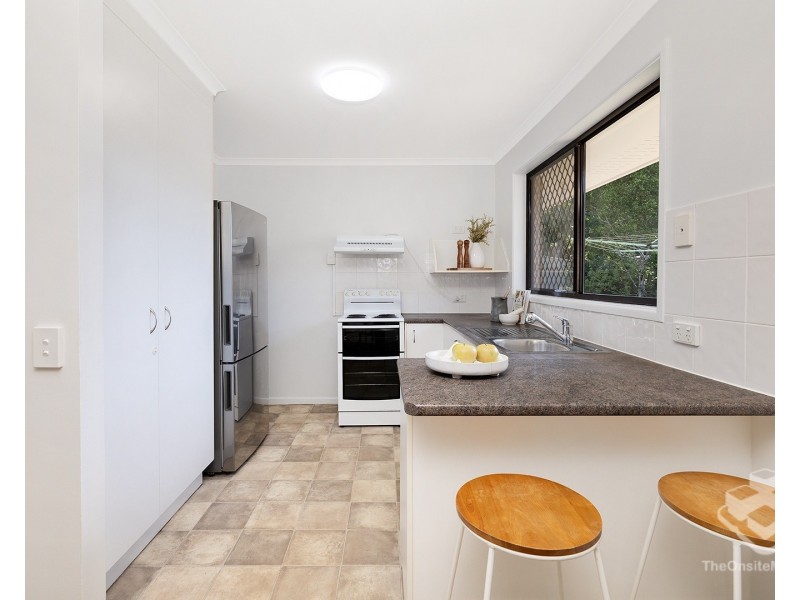 45 Donnington Street, Carindale QLD 4152