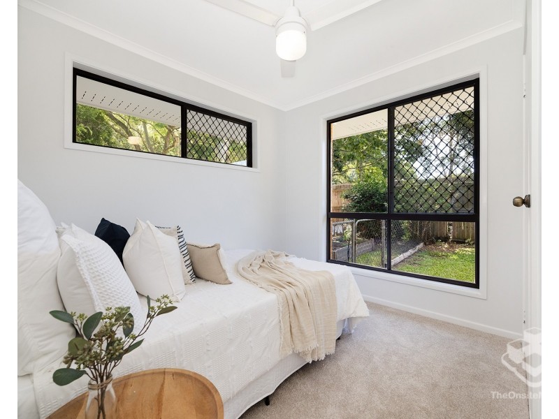 45 Donnington Street, Carindale QLD 4152