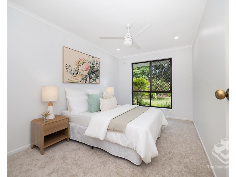 45 Donnington Street, Carindale QLD 4152