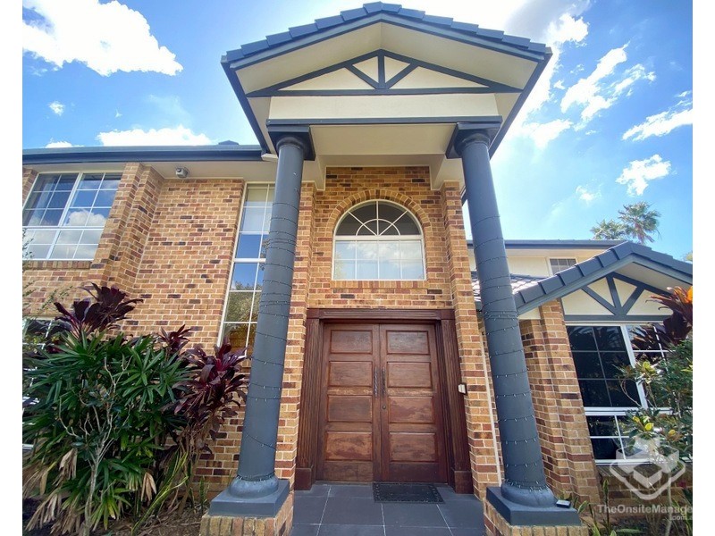 1 Turnberry Place, Carindale QLD 4152