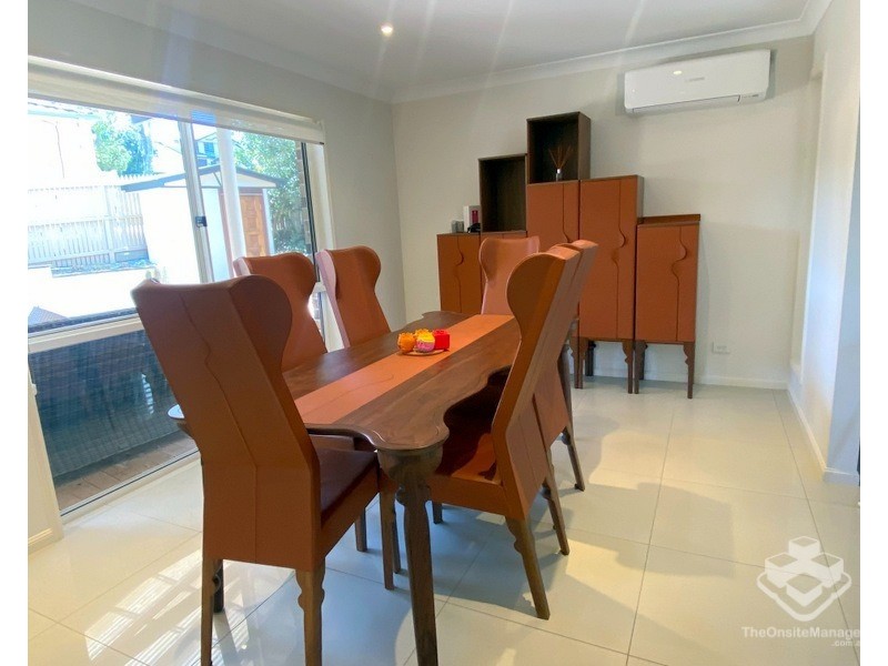 1 Turnberry Place, Carindale QLD 4152