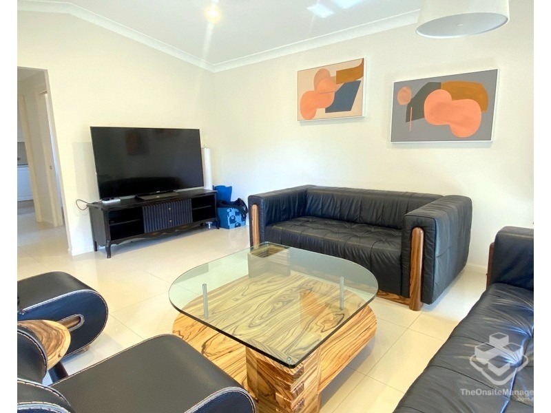 1 Turnberry Place, Carindale QLD 4152