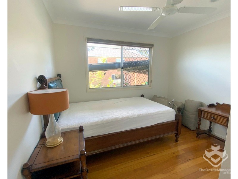 1 Turnberry Place, Carindale QLD 4152