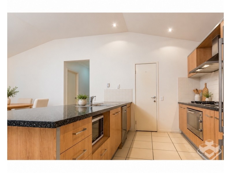 4/1 Celestial Court, Carina QLD 4152