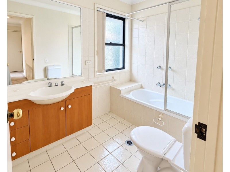 ID:21202983/1 Gentian Drive, Arundel QLD 4214