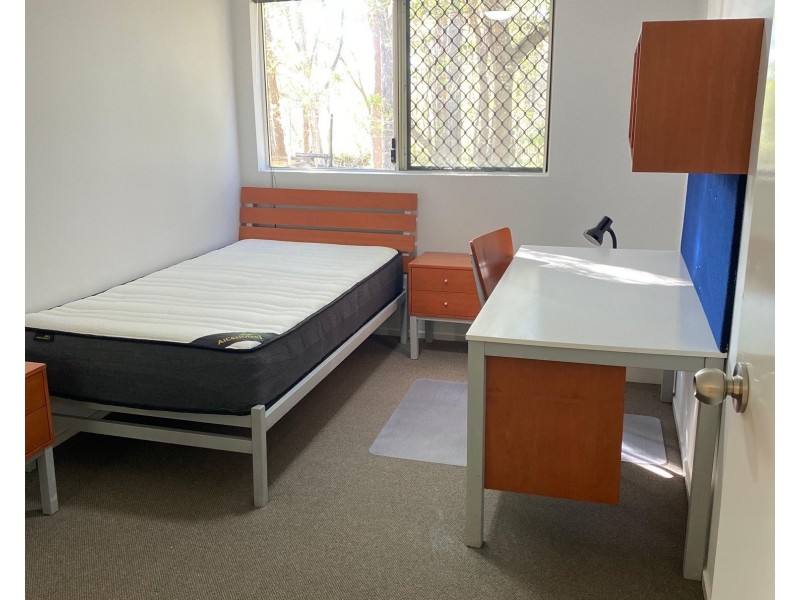 ID:21203168/129-131 Currumburra Road, Ashmore QLD 4214