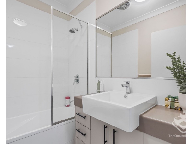 16/7-8 Debra Street, Coopers Plains QLD 4108