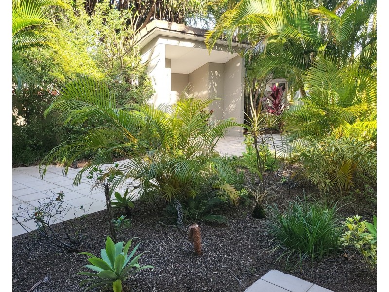 ID:21203238/1880 Gold Coast Highway, Burleigh Heads QLD 4220