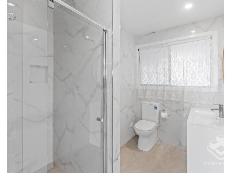 7 Oron Close, Westlake QLD 4074