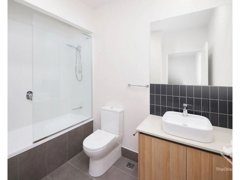 ID:21203478/1 Lake Serenity Boulevard, Helensvale QLD 4212