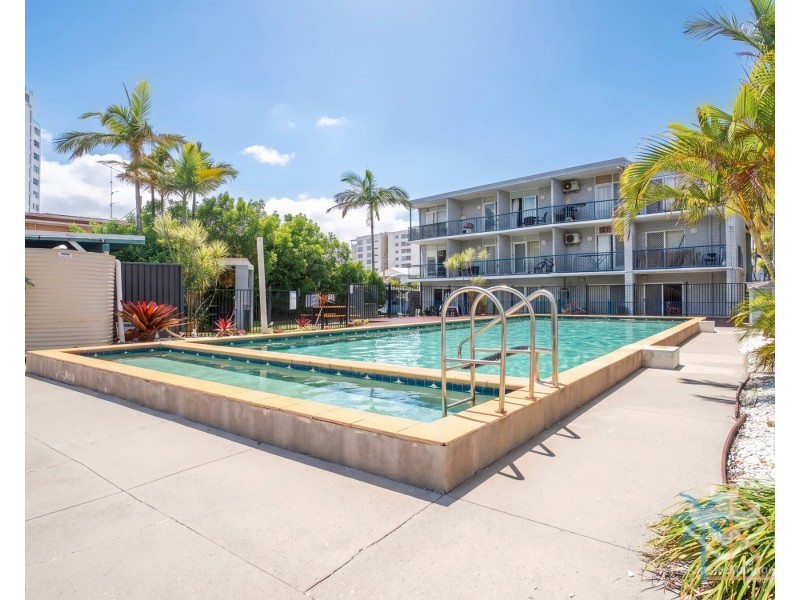 18/125 Frank Street, Labrador QLD 4215