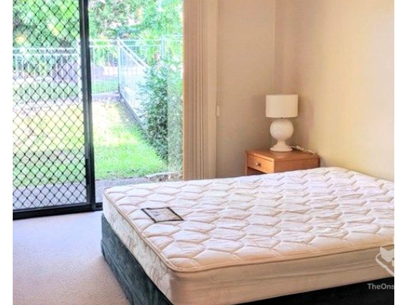 36/85 Palm Meadows Drive, Carrara QLD 4211
