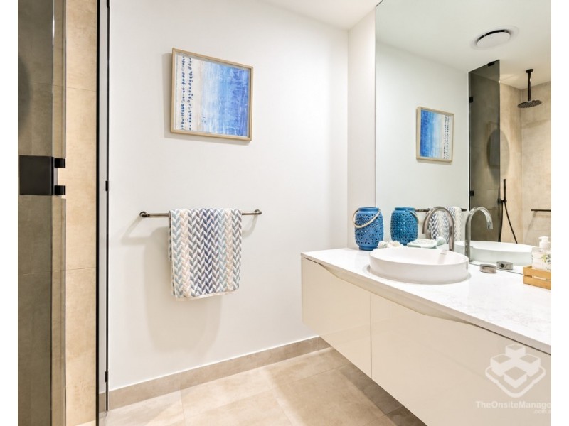 ID:21203605/24 The Lanes Boulevard, Mermaid Waters QLD 4218