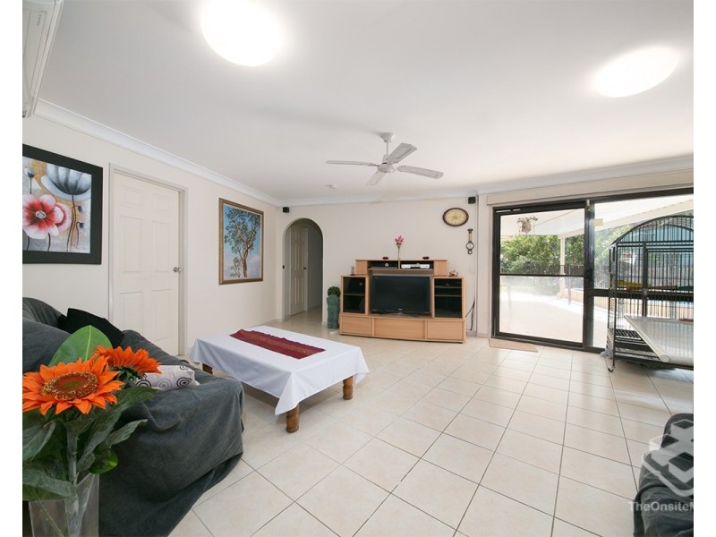 18 Dome Street, Eight Mile Plains QLD 4113
