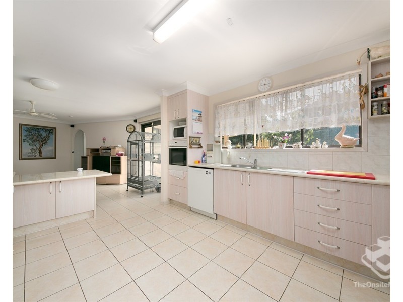 18 Dome Street, Eight Mile Plains QLD 4113