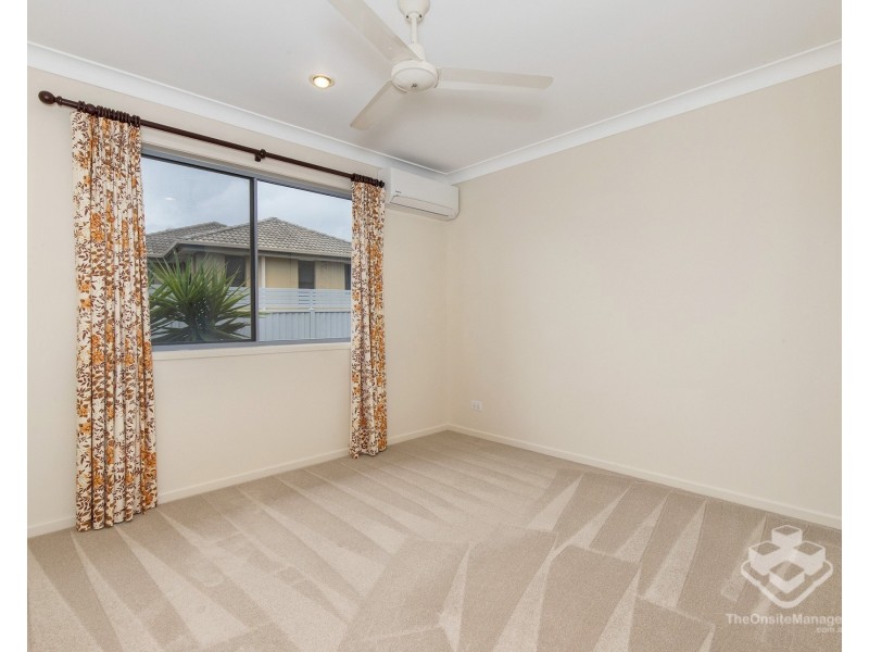 29/1 Belongil Street, Pacific Pines QLD 4211