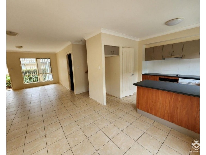 7/18 Hilltop Court, Carina QLD 4152