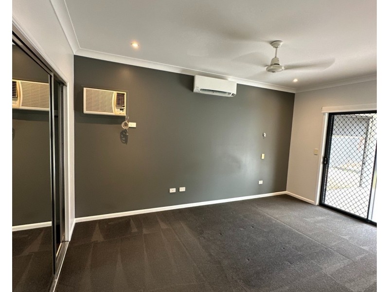 37 Eshelby Street, Bushland Beach QLD 4818