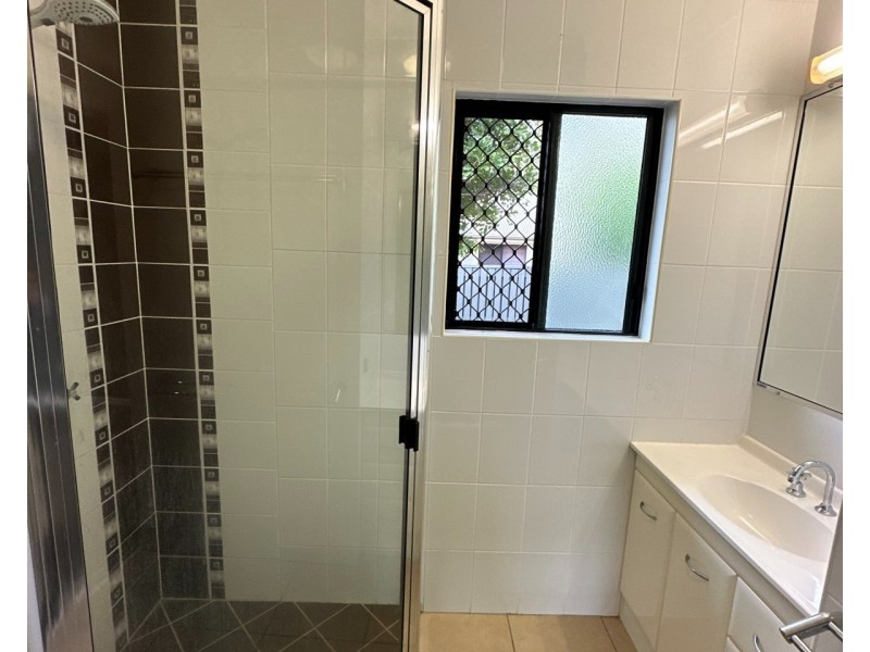37 Eshelby Street, Bushland Beach QLD 4818