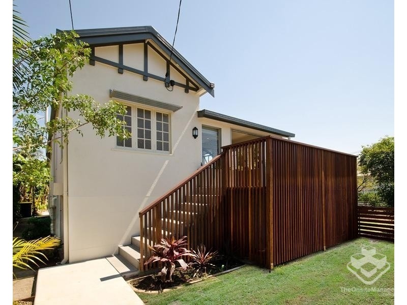 36 Winchester Street, Hamilton QLD 4007