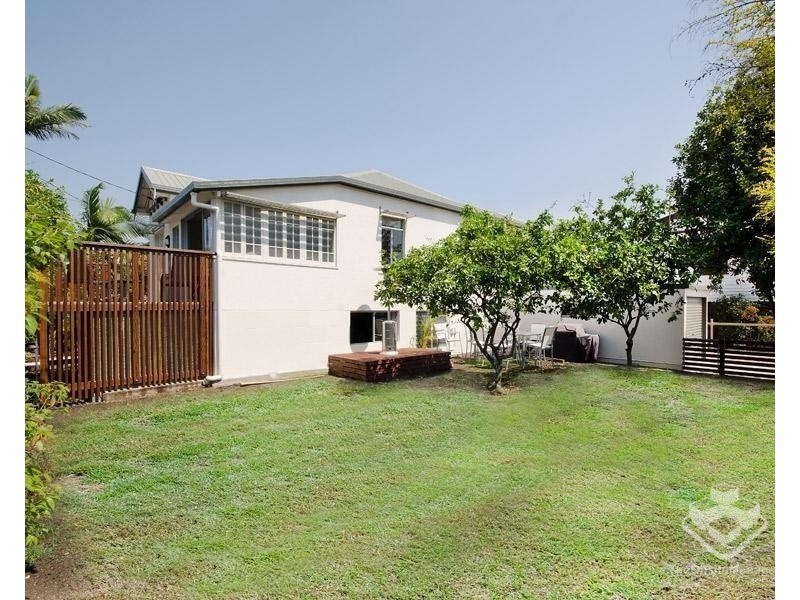 36 Winchester Street, Hamilton QLD 4007