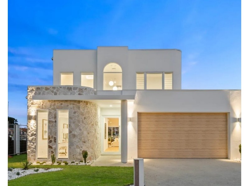 8981 The Point Circuit, Hope Island QLD 4212