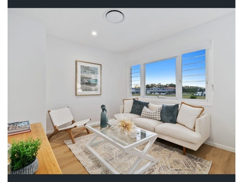 8981 The Point Circuit, Hope Island QLD 4212