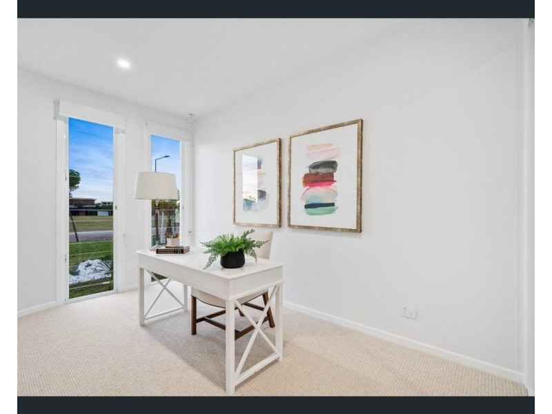 8981 The Point Circuit, Hope Island QLD 4212
