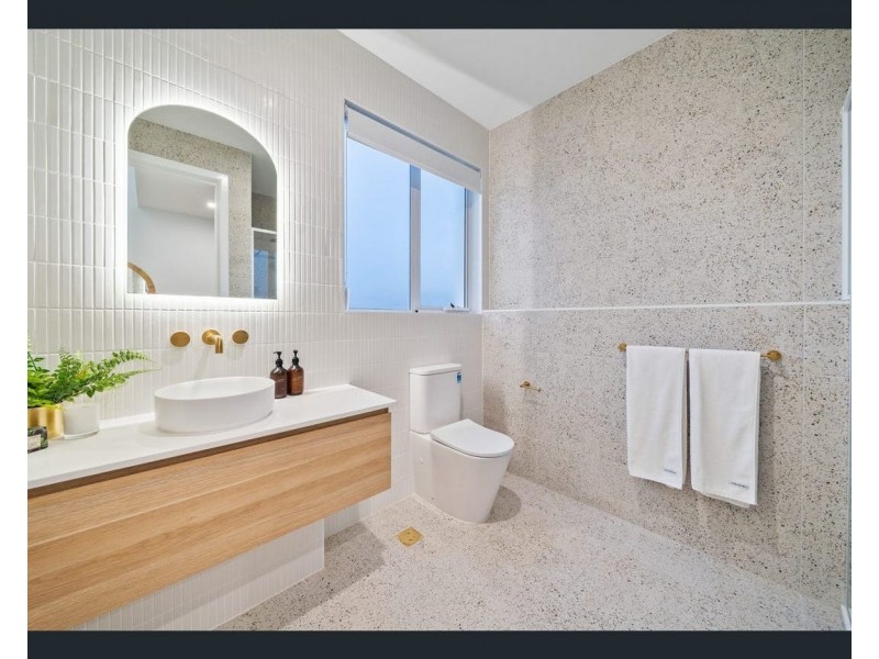 8981 The Point Circuit, Hope Island QLD 4212