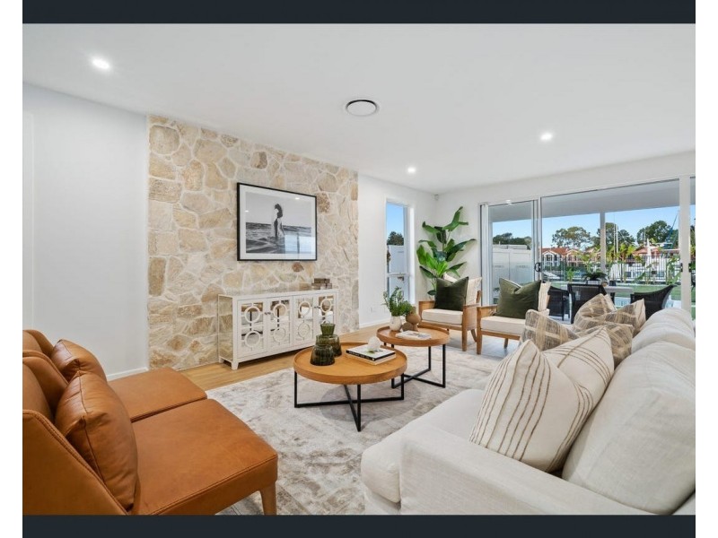 8981 The Point Circuit, Hope Island QLD 4212