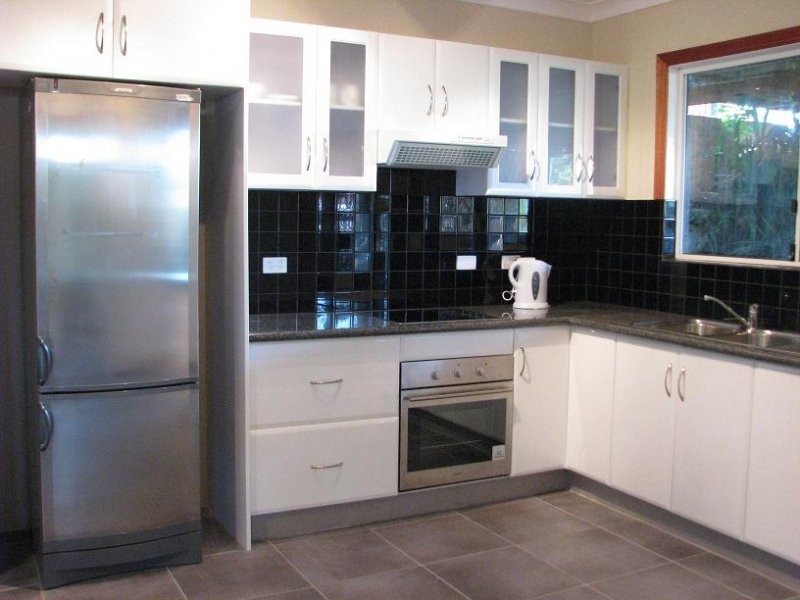 127B Messines Ridge Rd, Holland Park West QLD 4121