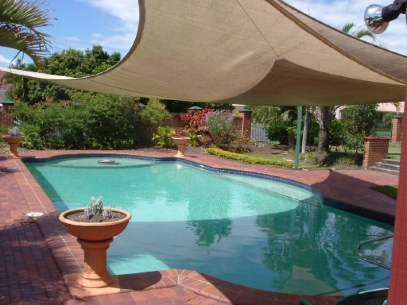 ID 7963, Labrador QLD 4215