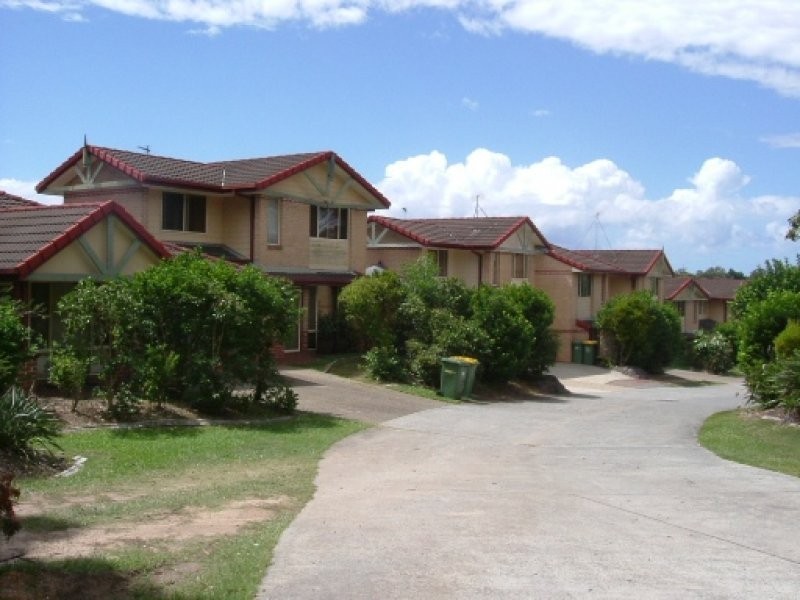 ID 7963, Labrador QLD 4215